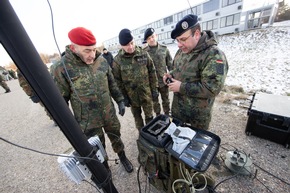 Antrittsbesuch von Generalinspekteur Breuer bei der Cybertruppe der Bundeswehr