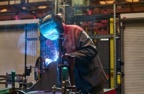 VOP CZ: Milit&auml;rische Reparaturwerkstatt erh&auml;lt Zulassung f&uuml;r das Schwei&szlig;en von Panzerfahrzeugen deutscher Herstellung durch die Bundeswehr, erste Auftr&auml;ge werden bereits ausgef&uuml;hrt