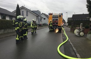 Feuerwehr und Rettungsdienst Bonn: FW-BN: Küchenbrand in Bonn Hoholz, zwei verletzte Jugendliche