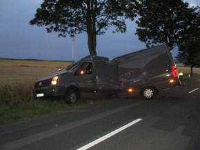 POL-HI: Spektakulärer Verkehrsunfall mit glimpflichen Ausgang