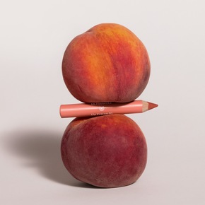 Neu im Dr. Hauschka Make-up Sortiment: Intensive Farbe und reichhaltige Pflege mit dem Lip Crayon Limited Edition