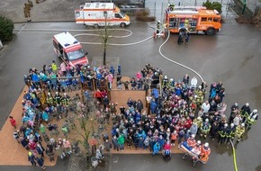 Freiwillige Feuerwehr Menden: FW Menden: Alarmübung als Abschluss der Projektwoche