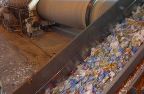 Fachverband Kartonverpackung für flüssige Nahrungsmittel e.V.: Recycling von Getränkekartons schont das Klima / 145.000 Tonnen verwertet / 53.000 Tonnen weniger CO2 / getrennte Sammlung unverzichtbar