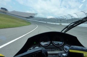 PERAVES: Schweizer Team derzeit auf Platz 1 und 2 in USA / Die beiden sportlichen Schweizer E-Tracer® auf dem MIS auf Weltmeisterkurs in Verbrauch, Sicherheit und Fahrdynamik