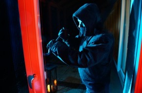 Polizei Mettmann: POL-ME: Gleich drei Einbrüche in Bäckereien - 2502094