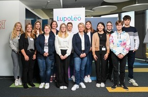 LupoLeo Award: LupoLeo Awards 2022: Persönlichkeit des Jahres gewählt / Bülent Ceylan wird Nachfolger von Campino / Zehn nominierte Projekte fiebern um 60.000 Euro Fördermittel