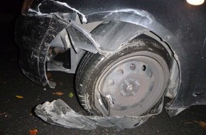 Polizeipräsidium Nordhessen - Kassel: POL-KS: Kassel: Suzuki Swift-Besitzerin erlebt böse Überraschung: Auto bei Unfallflucht erheblich beschädigt; Zeugen gesucht