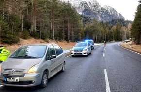 Bundespolizeidirektion München: Bundespolizeidirektion München: Kurze Verfolgungsfahrt auf B2 und Flucht zu Fuß / Mutmaßlicher Schleuser entzieht sich Kontrolle - Beamten mit Pfefferspray verletzt