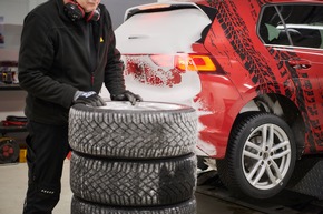 ADAC Winterreifentest: Vier fallen durch / 28 Reifen für die untere Mittelklasse untersucht / Große Unterschiede in der SUV-Dimension / Hohes Gewicht gibt Abzüge in der Umweltkategorie