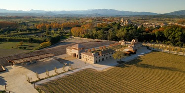 Agència Catalana de Turisme: Perelada: Neueröffnete Weinkellerei im Empordà setzt neue Maßstäbe im nachhaltigen Weinanbau