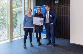 Otto-Friedrich-Universität Bamberg: PM: Universitätsbibliothek erhält Gütesiegel „Bibliotheken – Partner der Schulen"