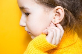 Wort & Bild Verlagsgruppe - Gesundheitsmeldungen: Ohrringe bei Kindern: Unbedenklich oder unnötiges Risiko?