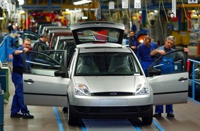 Ford-Werke GmbH: Mitarbeiter fahren schon den neuen Ford Fiesta