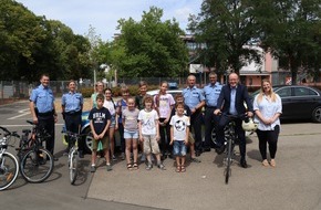 Polizeipräsidium Trier: POL-PPTR: Fahrradkurs für ukrainische Kinder
