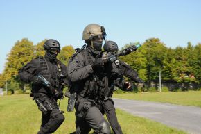 LKA-SH: 40 Jahre Spezialeinheiten der Landespolizei in Schleswig-Holstein
