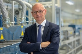 VDE Verb. der Elektrotechnik Elektronik Informationstechnik: Prof. Dr. Armin Schnettler ist neuer VDE Präsident / Der CEO New Energy Business bei Siemens Energy setzt den Schwerpunkt seiner Präsidentschaft auf Safety, Security und Sustainability