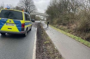 Polizeiinspektion Nienburg / Schaumburg: POL-NI: Stolzenau - Zeugenaufruf nach Verkehrsunfallflucht