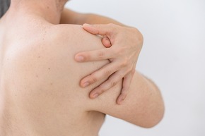 Charité-Studie zur osteopathischen Behandlung bei chronischen Schulterschmerzen läuft