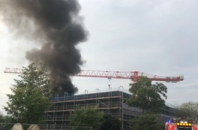 Feuerwehr Frankfurt am Main: FW-F: Brand einer Turnhalle in Praunheim, Ergänzung zur Pressemeldung vom 20.07.18