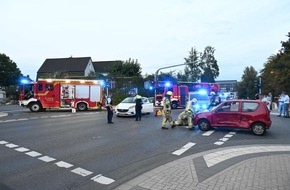 Feuerwehr Pulheim: FW Pulheim: Verkehrsunfall im Kreuzungsbereich - Eine Person schwer verletzt
