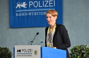 Hochschule für Polizei Baden-Württemberg: POL-HfPolBW: Feierliche Vereidigung des Polizeinachwuchses in Bruchsal