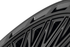 AEZ Tokio. Dominante Performance in 23ʺ.