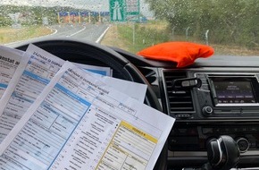 HUK-COBURG: Urlaubsfahrt mit Hindernissen: Was ist beim Unfall zu tun?