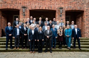 Bundespolizeiakademie: BPOL-AKAD: Herbsttagung der Arbeitsgemeinschaft der Polizeipräsidentinnen und Polizeipräsidenten zum Thema "Herausforderungen und Lösungen im Kontext irregulärer Migration"