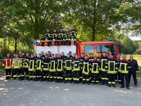 Feuerwehr Kalkar: Feuerwehren freuen sich über 29 ausgebildete Feuerwehrmänner und Frauen