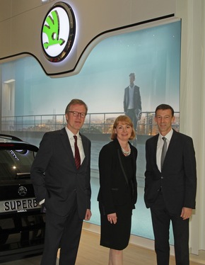 Umstellung der SKODA Händler auf neues Corporate Design bundesweit voll in Fahrt (FOTO)