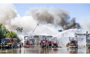 Feuerwehr Dortmund: FW-DO: Großeinsatztag für Feuerwehr und Rettungsdienst Dortmund, 
30.06.2018 - Mehrere Einsätze halten die Feuerwehr in Atem