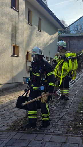 Freiwillige Feuerwehr K&ouml;nigswinter: FW K&ouml;nigswinter: Feuer in K&uuml;che schnell gel&ouml;scht