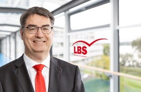 LBS Ostdeutsche Landesbausparkasse AG: Der Osten setzt auf Bausparen / LBS mit Halbjahresplus von über 25 Prozent