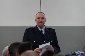 FW Wathlingen: &Uuml;bergabe eines Tankl&ouml;schfahrzeuges und eines Logistikanh&auml;ngers an die Ortsfeuerwehr Adelheidsdorf