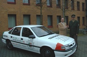 Polizei Rhein-Erft-Kreis: POL-BM: Erftkreis &#8222;Fahrende Litfaßsäule&#8220; / Foto