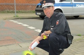 Polizeiinspektion Nienburg / Schaumburg: POL-NI: "Vor dem ABC : Schulweg üben!" - Schulanfänger sind auch Verkehrsanfänger  -Bild im Download-
