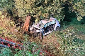 Kreispolizeibeh&ouml;rde M&auml;rkischer Kreis: POL-MK: Verkehrsunfall: Zwei Menschen in Lebensgefahr
