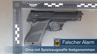 Bundespolizeidirektion München: Bundespolizeidirektion München: Anscheinswaffe in der S-Bahn - Angst bei Reisenden durch Oma mit Spielzeugpistole