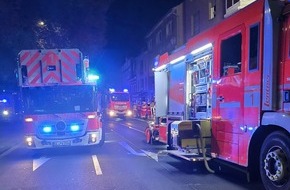 Feuerwehr Bergisch Gladbach: FW-GL: Rauchentwicklung in Treppenhaus sorgt f&uuml;r Einsatz von Feuerwehr und Polizei - Gemeinsame Pressemitteilung