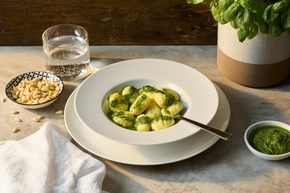 Gnocchi mit Kräuterpesto: italienischer Frühlingsgenuss mit Kartoffeln