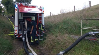 Feuerwehr der Stadt Arnsberg: FW-AR: FEUERWEHREN AUS WENNIGLOH UND STEMEL ÜBEN GEMEINSAM DEN ERNSTFALL