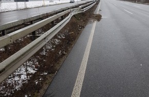 Polizeidirektion Neustadt/Weinstraße: POL-PDNW: Polizeiautobahnstation Ruchheim - Verkehrsunfallflucht - Zeugenaufruf