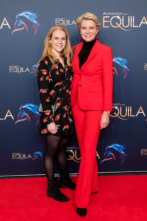 EQUILA feiert glanzvolle Weltpremiere im SHOWPALAST MÜNCHEN / Spektakuläre Weltpremiere im SHOWPALAST MÜNCHEN mit viel Prominenz auf dem Roten Teppich und beim großen Finale auf der Showbühne