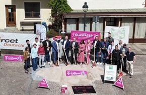 Deutsche Telekom AG: Waldenbuch: Spatenstich f&uuml;r Glasfaserausbau