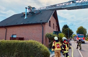 Feuerwehr Bergisch Gladbach: FW-GL: Turbulenter Hochsommertag bei der Feuerwehr Bergisch Gladbach