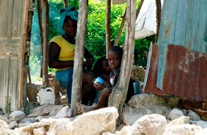 Malteser in Deutschland: Haiti: Zwei deutsche Nothilfe-Experten unterstützen Einsatz / Zwei Einsatzkräfte der Malteser sind Donnerstagabend Richtung Haiti geflogen, um das 24-köpfige Team im Erdbebengebiet zu verstärken.