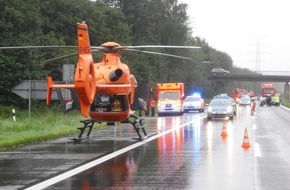 Feuerwehr Bottrop: FW-BOT: Bottrop; Verkehrsunfall auf der A31 eine Person von LKW erfasst