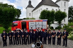 Freiwillige Feuerwehr Tönisvorst: FW Tönisvorst: Musikzug lädt ein zur offenen Probe! Der Musikzug der Freiwilligen Feuerwehr Tönisvorst sucht neue Mitspieler