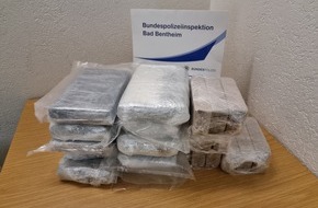 Bundespolizeiinspektion Bad Bentheim: BPOL-BadBentheim: Rund 11 Kilo Kokain und 5 Kilo Haschisch im Wert von rund 850.000 Euro beschlagnahmt / Mutmaßlicher Drogenschmuggler in Untersuchungshaft (Video im Anhang)