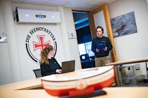 Seenotretter setzen in ihrer Leitstelle auf professionelle Luftdesinfektion